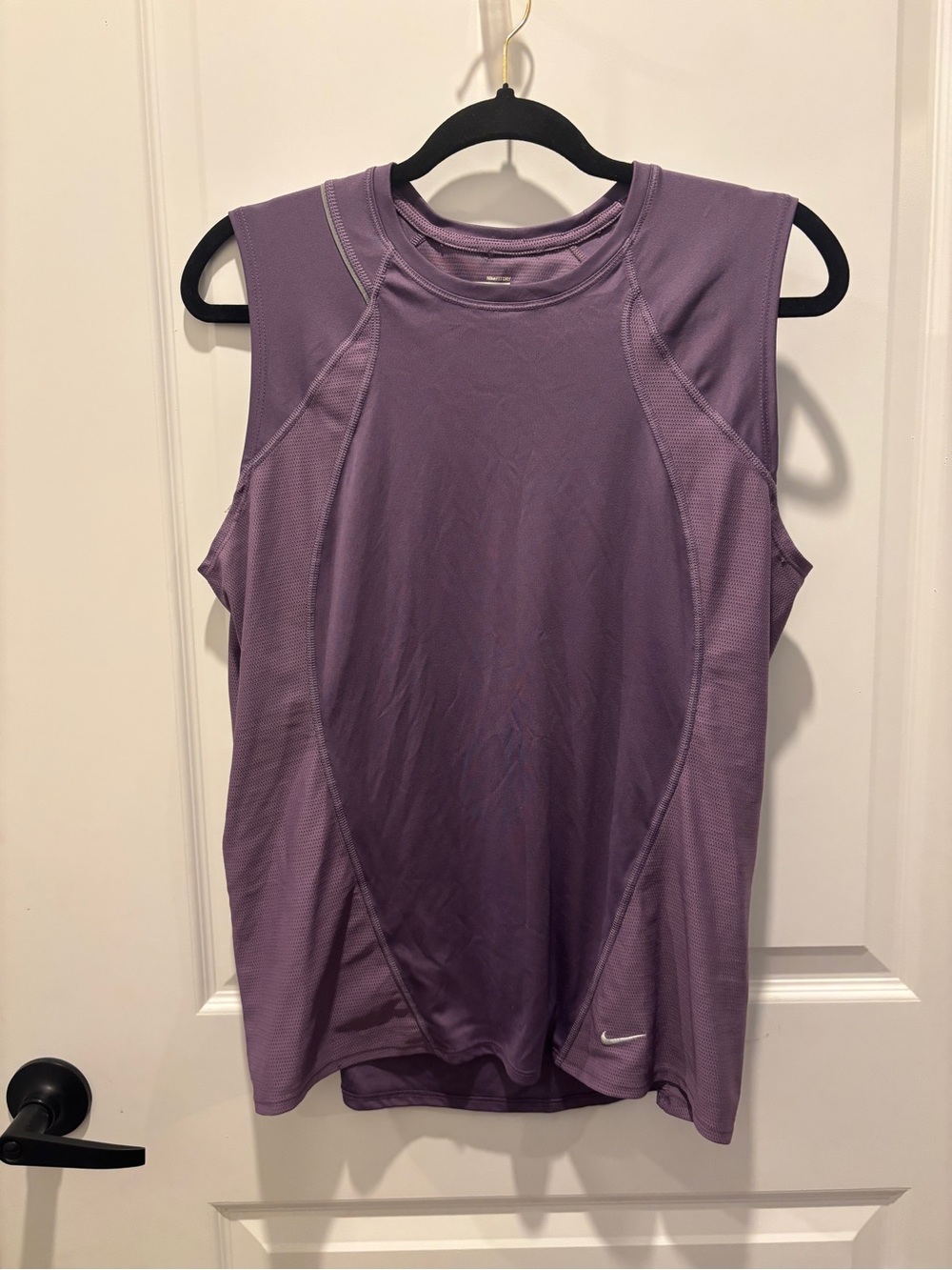 Nike Women's Lavender Purple Performance Muscle Tank